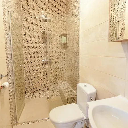 Courtyard Gallery Apartment With Free Parking Kaunas Exterior photo