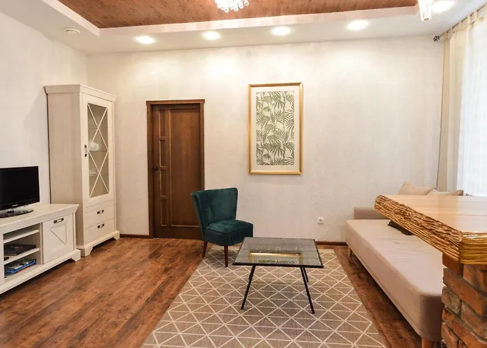 Courtyard Gallery Apartment With Free Parking